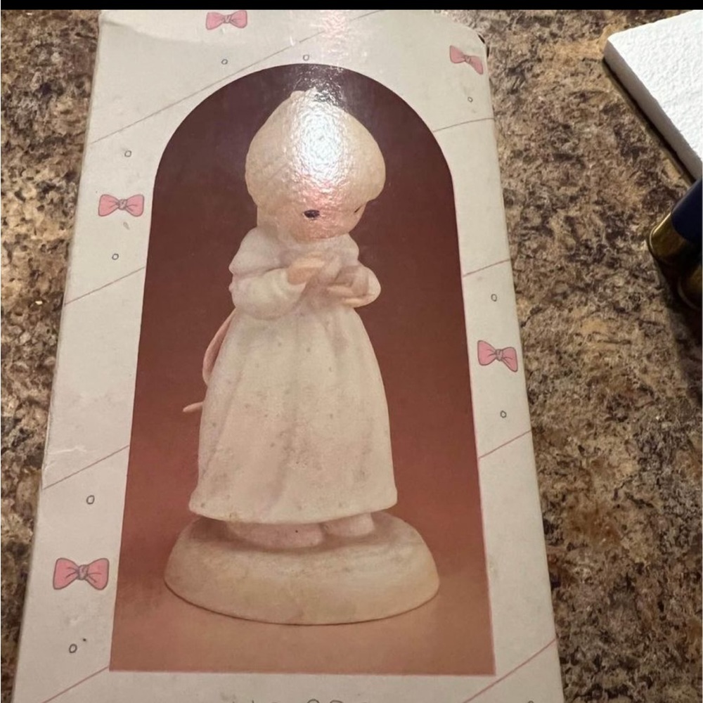 Precious Moments Figurine New!!